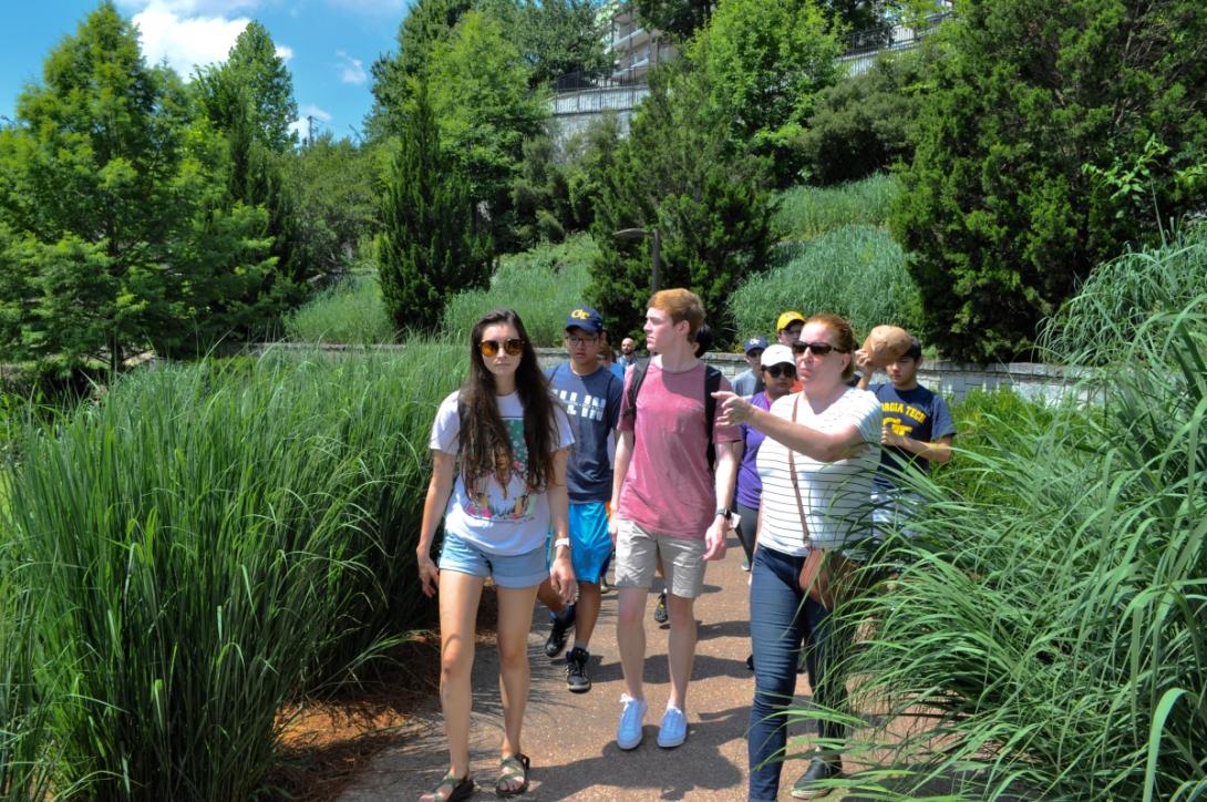 Students, Faculty, and Staff tour the Atlanta Beltline during iGniTe Summer Session